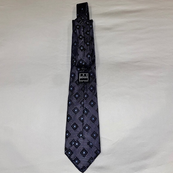Ike Behar Tie - Picture 2 of 2